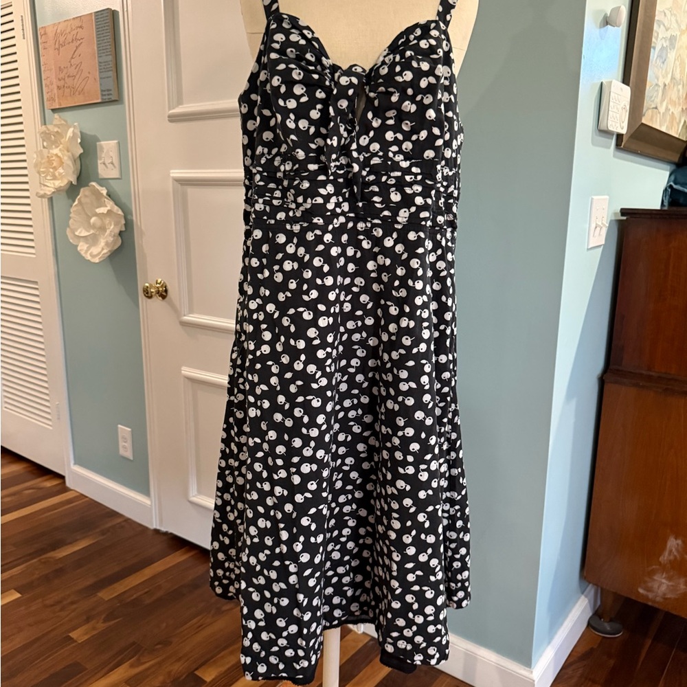 Anthro Maeve Cherry print tie-front midi dress - Picture 4 of 9